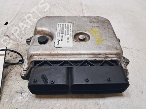 Used Engine control unit (ECU) Engine control unit (ECU) FIAT GRANDE PUNTO (199_) 1.3 D Multijet (75 hp) 35721452 35721452