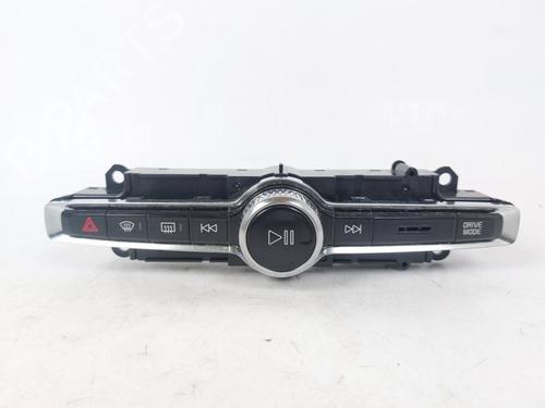 Used Radio VOLVO XC40 (536) T4 Plug-in Hybrid (211 hp) 17205557