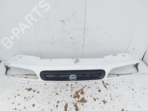 Used Grille FIAT SCUDO Van (220_) 2.0 JTD (109 hp) 33192866