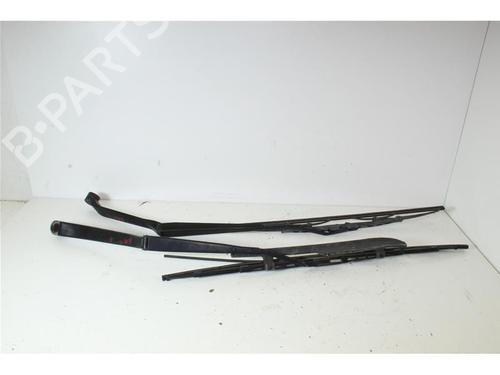 Used Front windshield wiper arm Front windshield wiper arm 15144616 15144616