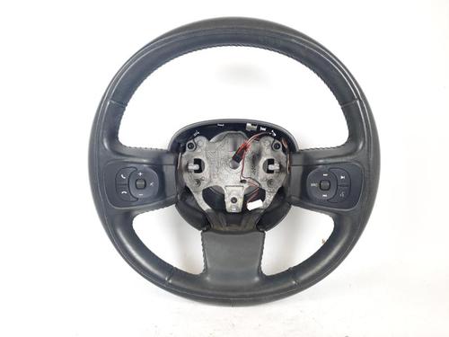 steering-wheel-fiat-500l-351_-352_-2012-23880064 main image