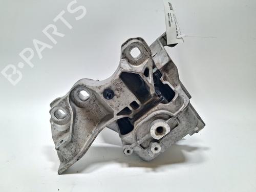 Used Engine mount Engine mount MERCEDES-BENZ GLB (X247) GLB 180 d (247.610) (116 hp) 40215721 40215721