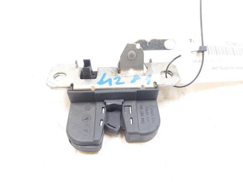 Bagklap lås VW POLO (9N_, 9A_) 1.2 12V (64 hp) 27559904