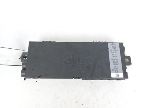 Boîte à Fusibles JAGUAR XF II (X260) 2.0 D (180 hp) 15157236
