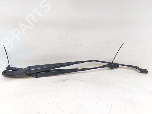 Used Front windshield wiper arm VW POLO VI (AW1, BZ1, AE1) 1.0 TSI (95 hp) 28618515