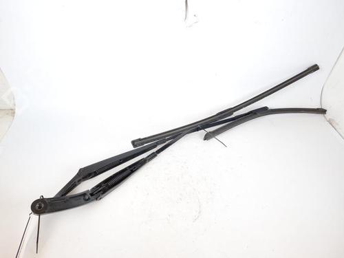 Used Front windshield wiper arm AUDI A3 (8V1, 8VK) 1.6 TDI (110 hp) 15156456