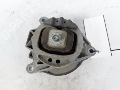Used Engine mount BMW 3 Touring (F31) 318 d (150 hp) 15176182