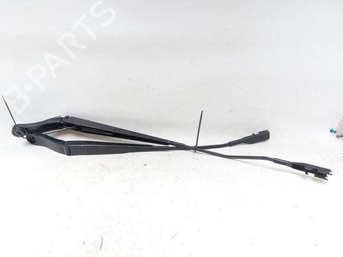 Used Front windshield wiper arm MG MG ZS SUV (AZS1) 1.5 VTi (106 hp) 28534482