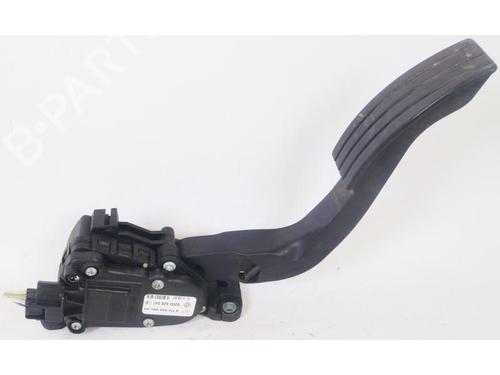 Used Pedal Pedal RENAULT TWINGO II (CN0_) 1.2 16V (CN04, CN0B) (75 hp) 15150314 15150314