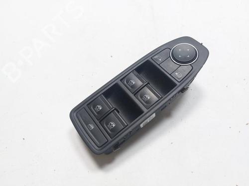 Used Left front window switch Left front window switch RENAULT CLIO V (B7_) 1.5 Blue dCi 100 (B7AD) (101 hp) 33195871 33195871