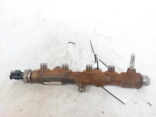 Used Injection rail Injection rail 17526670 17526670