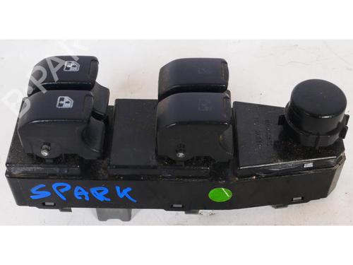 Used Left front window switch CHEVROLET SPARK (M300) 1.2 (82 hp) 22753995