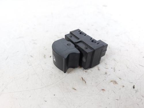 left-front-window-switch-fiat-500l-351_-352_-2012-23880109 main image