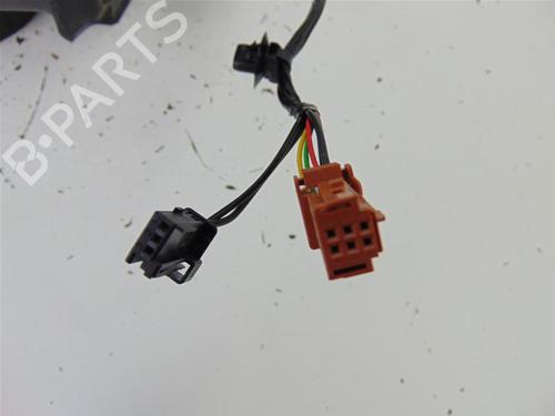 Right mirror CITROËN C4 CACTUS 1.2 VTi 82 | BP15140596C27