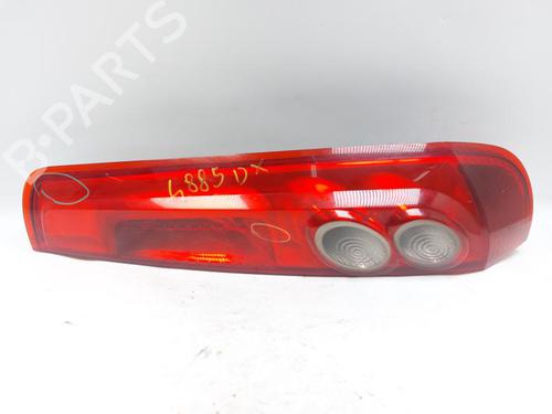 Used Right taillight FORD FIESTA V (JH_, JD_) 1.4 TDCi (68 hp) 29764402