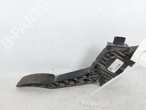 Used Pedal FORD FIESTA VII Van 1.5 TDCi (86 hp) 18105113