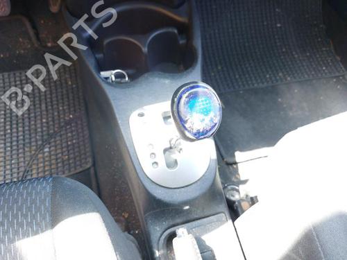 Shift knob TOYOTA YARIS (_P13_) 1.5 Hybrid (NHP130_, NHP130) | BP27443054I34