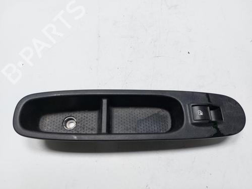 venstre-foran-elrute-bryter-lancia-ypsilon-312_-2011-33192705 main image