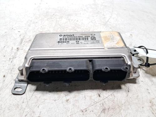 Used Engine control unit (ECU) Engine control unit (ECU) SMART FORTWO Coupe (451) 1.0 (451.331, 451.380) (71 hp) 33194512 33194512