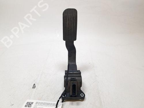 pedal-mercedes-benz-sprinter-35-t-platformchassis-b907-b910-2018-33926604 main image