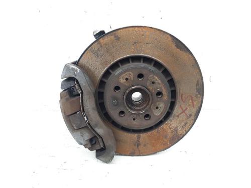 Used Left front steering knuckle VOLVO XC90 I (275) D5 AWD (163 hp) 15153236