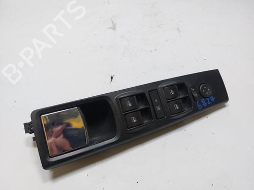Used Left front window switch Left front window switch LANCIA MUSA (350_) 1.3 D Multijet (350.AXB11, 350.AXB1A) (70 hp) 33198110 33198110