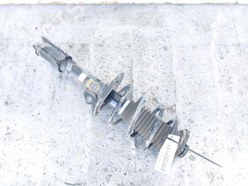Used Right front shock absorber Right front shock absorber TOYOTA YARIS (_P13_) 1.5 Hybrid (NHP130_, NHP130) (101 hp) 27443049 27443049