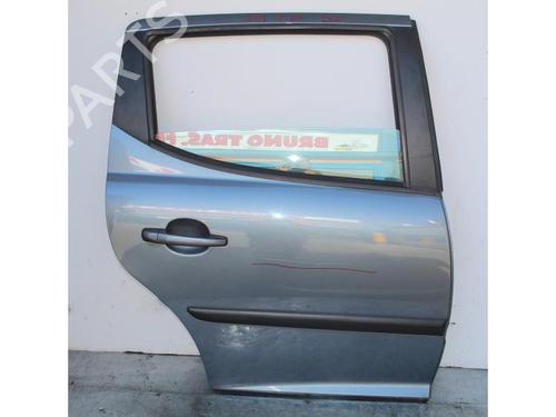 Used Right rear door Right rear door 15145468 15145468