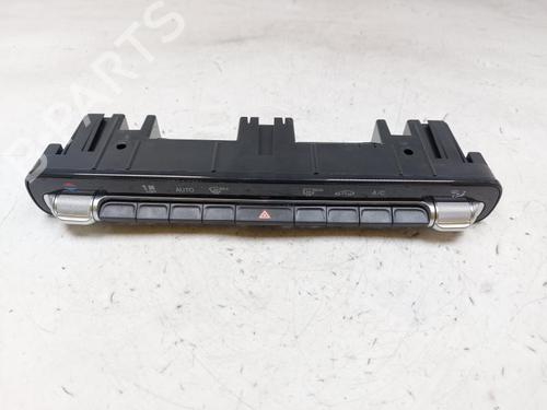 climate-control-mercedes-benz-a-class-w177-2018-28618654 main image