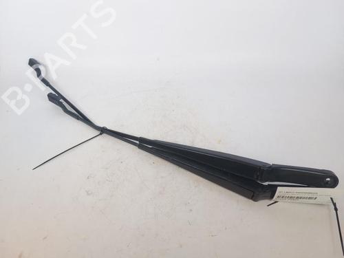 Used Front windshield wiper arm Front windshield wiper arm 17206912 17206912