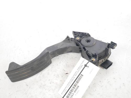 Pedal Pedal RENAULT TWINGO III (BCM_, BCA_) 1.0 SCe 70 (71 hp) 15159532 15159532