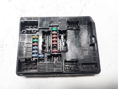 Used Fuse box Fuse box 30898449 30898449