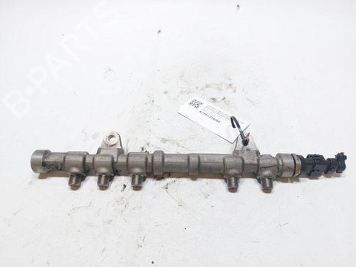 Used Injection rail Injection rail FIAT 500L (351_, 352_) 1.3 D Multijet (199LXY1A, 199LXY11) (84 hp) 33734605 33734605
