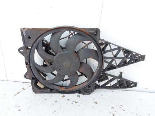 Used Radiator fan Radiator fan FIAT DOBLO Cargo (263_) 1.6 D Multijet (263WXD1B, 263WXR1B, 263WXX1B, 263ZXD1B,... (105 hp) 15892642 15892642