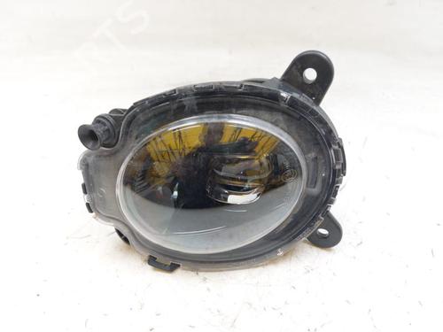 Used Right front fog light VW POLO VI (AW1, BZ1, AE1) 1.0 TSI (95 hp) 28618569