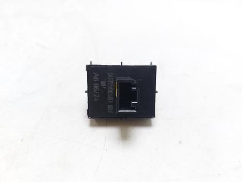 Left front window switch SKODA FABIA IV (PJ3) 1.0 MPI | BP26729546I27 - Image 2
