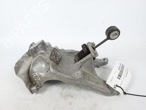 Used Engine mount Engine mount 15277573 15277573