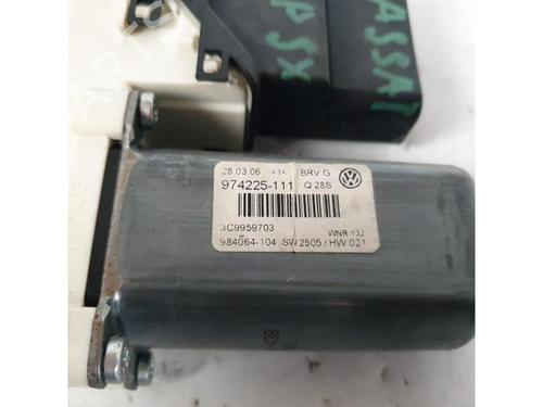 Rudehejsemotor bagstkærm venstre VW PASSAT B6 Variant (3C5) 2.0 TDI 16V | BP23880039E23