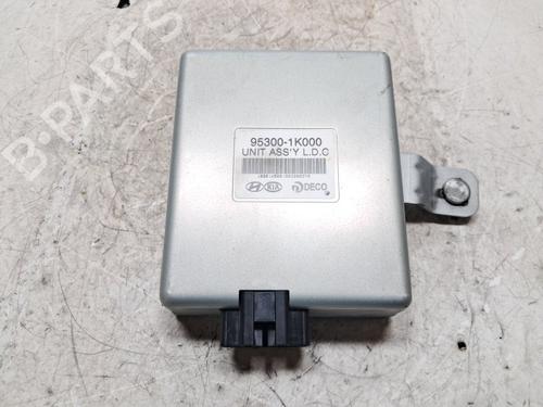 Used Engine control unit (ECU) Engine control unit (ECU) HYUNDAI ix20 (JC) 1.4 CRDi (90 hp) 35975585 35975585
