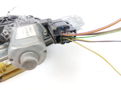 Moteur de lève-vitre arrière gauche FORD C-MAX II (DXA/CB7, DXA/CEU) 2.0 TDCi | BP15172387E23