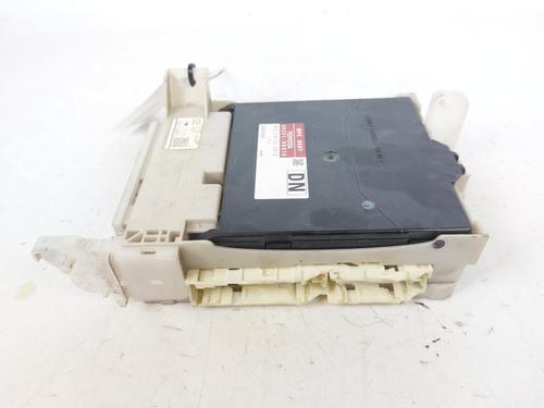 Fuse box TOYOTA YARIS (_P13_) 1.5 Hybrid (NHP130_, NHP130) | BP19426865E1 