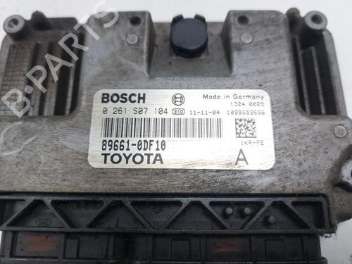 Engine control unit (ECU) TOYOTA YARIS (_P13_) 1.0 (KSP130_, KSP130) | BP29824196M57 
