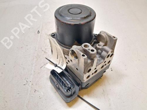 Used ABS pump ABS pump TOYOTA RAV 4 II (_A2_) 2.0 D 4WD (CLA20_, CLA21_, CLA20R, CLA21R) (116 hp) 33687683 33687683