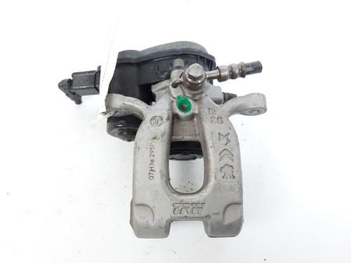 Używane Zacisk hamulca przedniego prawego PEUGEOT 1007 (KM_) 1.4 (75 hp) 15958054