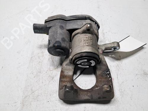 Used Right front brake caliper Right front brake caliper 33196108 33196108