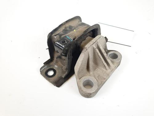 Used Engine mount Engine mount FIAT 500L (351_, 352_) 1.3 D Multijet (199LXY1A, 199LXY11) (84 hp) 15155492 15155492