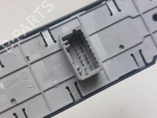 Interrupteur de vitre avant gauche RENAULT SCÉNIC III (JZ0/1_) 1.6 dCi (JZ00, JZ12) | BP29526052I27 