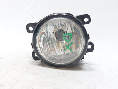 right-front-fog-light-jeep-renegade-suv-bu-b1-bv-2014-34617638 main image