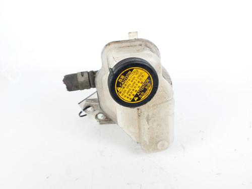Used Expansion tank TOYOTA YARIS (_P13_) 1.5 Hybrid (NHP130_, NHP130) (101 hp) 21261772