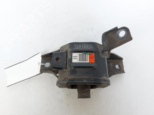 Used Engine mount Engine mount KIA CEE'D Sportswagon (JD) 1.6 CRDi 110 (110 hp) 15172013 15172013